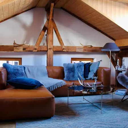 Stilvolle 2,5 Zimmer, In Sent Apartment *