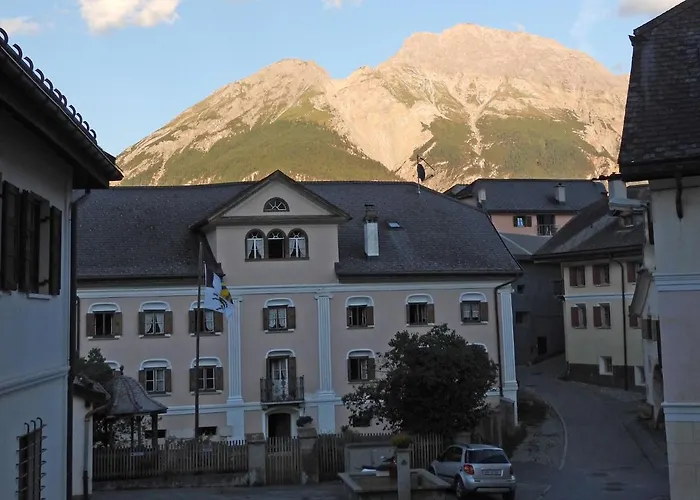 Stilvolle 2,5 Zimmer, In Sent Scuol