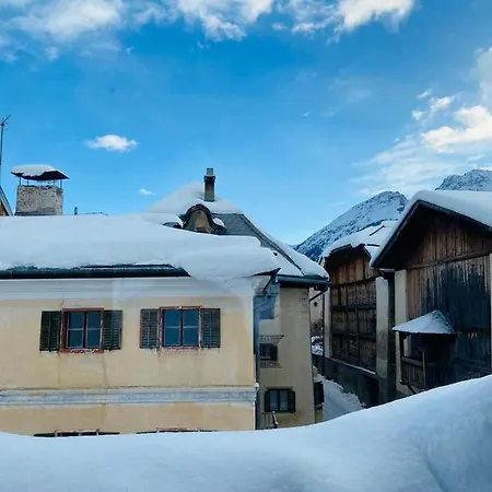 Stilvolle 2,5 Zimmer, In Sent Scuol